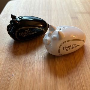 Harley Davidson Hog Salt & Pepper Shaker Set